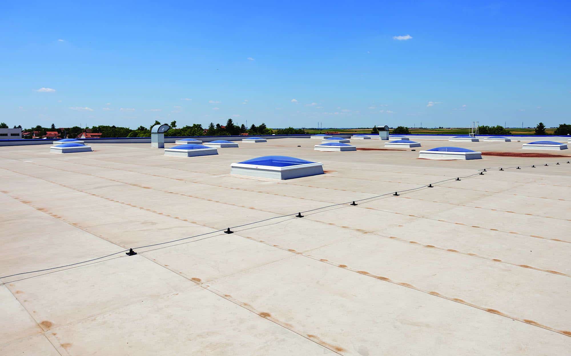 Flat-concrete-commercial-roof-job